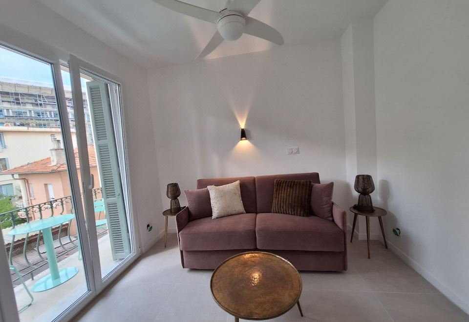 니스의 아트리 앤 시크 전경