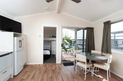 Crestview Tourist Park - 3-Star