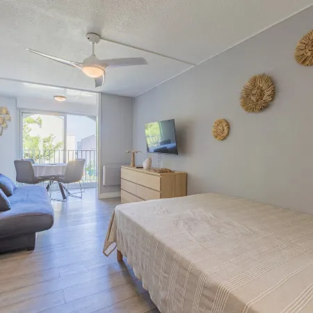 Cosy Apartment Near Sandy Beach