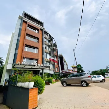 Nexstay River Mouth International