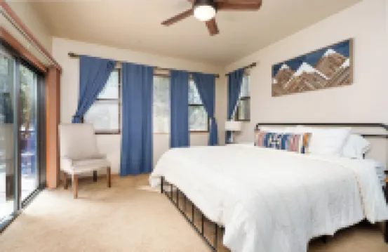 Cardinal Landing Cabin in Torreon w/AC, Furnished Deck, Grill & Firepit