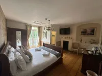 The Grove Ferry Inn - 2-Star