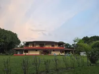 Reserva Natural Plumavera Hotels near Parques Temáticos Hacienda Nápoles