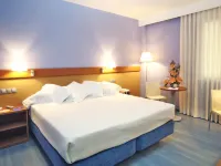 Sercotel Murrieta ログローニョのホテル