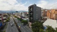 ホテル アイコニック