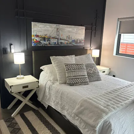 Exclusive Modern Suite view