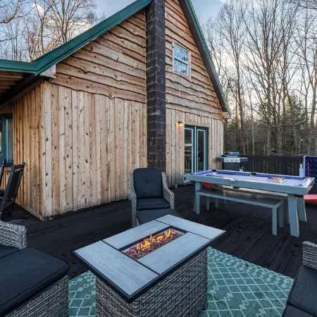 Getaway Cabin – Deck, Fire Pit & BBQ Near Gorge