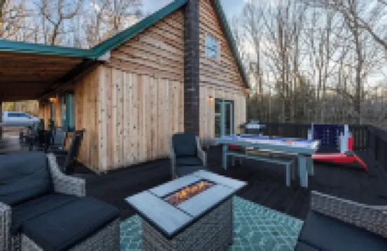 Getaway Cabin – Deck, Fire Pit & BBQ Near Gorge