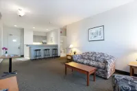 Lakeview Inns & Suites - Okotoks - Wifi