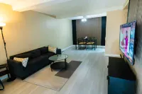 Charming 2-Bedroom House in Central Calgary - บังกะโล