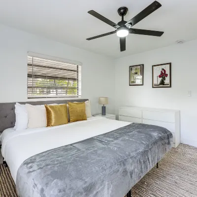 Private Pool & Game Room 6 Mi to Hard Rock Stadium Hotels near 7-Eleven