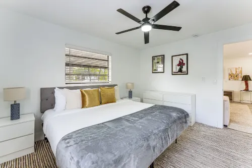Private Pool & Game Room 6 Mi to Hard Rock Stadium - WiFi