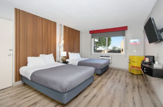 龍門旅館 鄰近唐人街的酒店