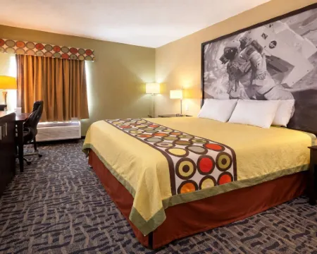 Super 8 by Wyndham Pasadena Hotels in Pasadena