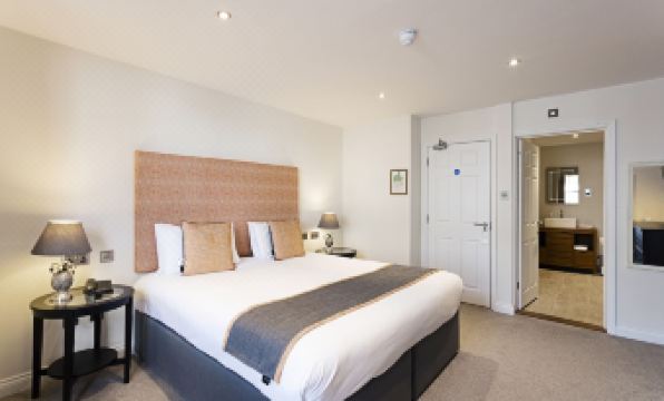 Andover House Hotel & Restaurant
