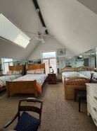 Charming 3 Bedroom family house with hot tub on 2 acres panoramic views