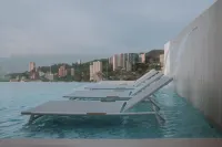 Binn Hotel - Pool