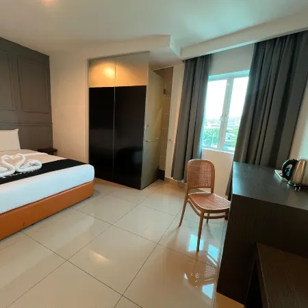 1 Hotel Mahkota Cheras