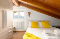 Serenity Como Lake View Apartment with Pool - バルコニー