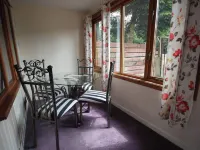 Woodlands Cottage Cottage Sleeps 5 Hotels in Garve