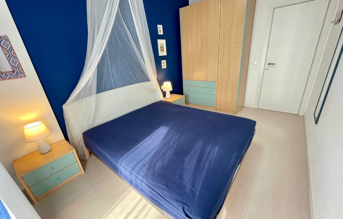 Sea and pool view apartment