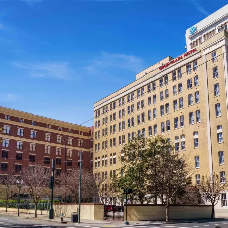 Drury Plaza Hotel New Orleans Отели рядом с достопримечательностью «Arts- Warehouse District»