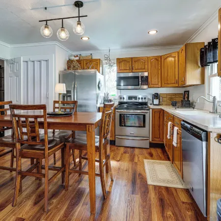 Dog-Friendly Waneta Lake Home w/ Lake Access!
