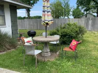 Family Retreat! Comfortable Country Farmhouse 5 Minutes South of Sparta.