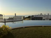 Charming 2-Bedroom Apartment with Ocean Views in Tatlısu Hotels in Akanthou