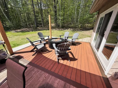 Spacious Trickey Moose Family Retreat - Woodstove, Firepit, Kayaks, Water Access