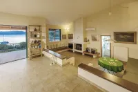 Open Your Door On The Beach! - Private Beach Home