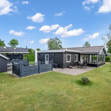 "Nantje" - 300m from the sea