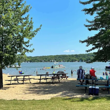 Lake Geneva Escape 4BR Arcade Fire Pit and Deck