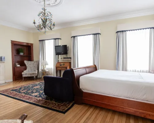 Hotel Champlain Hoteles cerca de Centro Morrin