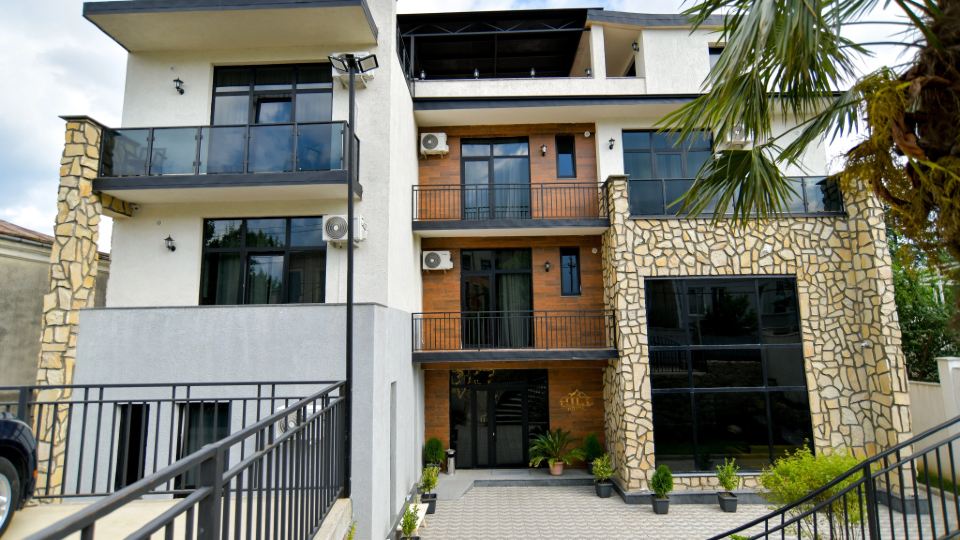Hill Hotel