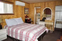 Flamingo Motel - Motels