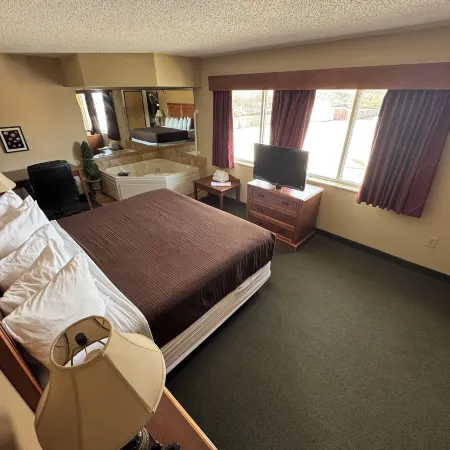 AmericInn by Wyndham McAlester