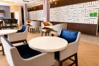 La Quinta Inn & Suites by Wyndham Tracy