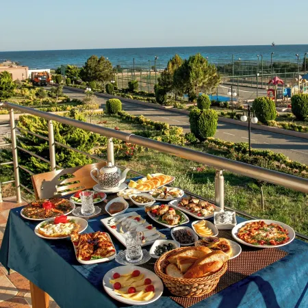 Khazri Resort & Villas