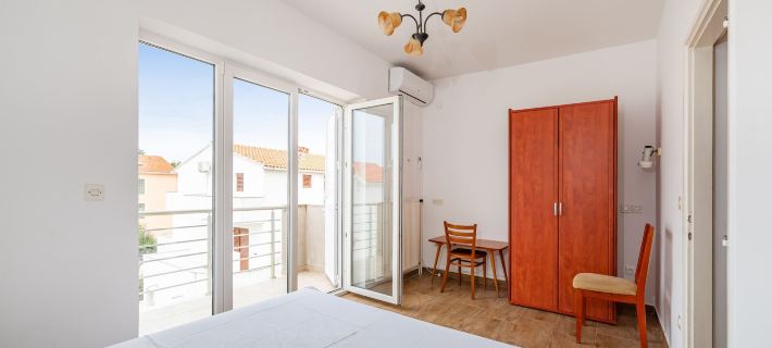 Room-Cozy Room Near Beach D Hotels in Novalja