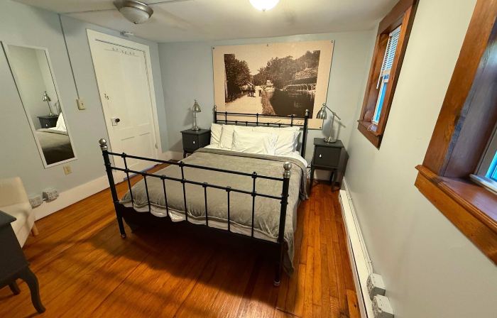 2BR Pet-friendly Walk to Cafes Trails Wineries