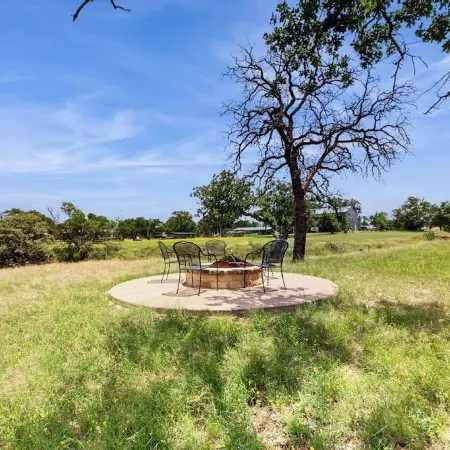 Waterfront Home With Kayak, View, Fire Pit & Wifi - Dog-friendly
