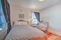Historic Reno Home on Riverwalk 1 Mi to Midtown - Bungalows