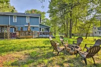 Lake Harmony Resort Home w/ Deck + Fire Pit! - Beach