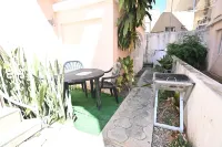 4Br Villa - 20 Meters Walk - Flic en Flac Beach - 2 ดาว