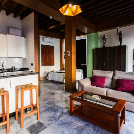 Apartamentos Reyes Católicos by Medina Living
