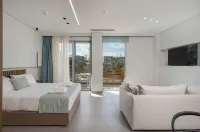 Ostrakon Suites - Private Pools