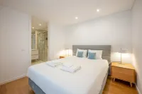 GuestReady - Solace Beach Sesimbra - Pool