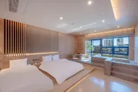 Pearl Almond Hotel - 2つ星