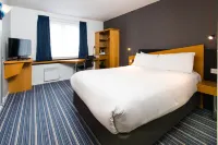 Holiday Inn Express MANCHESTER - EAST by IHG - バー